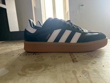 Scarpe in blocco per entrambi 30 €