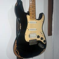 FENDER STRATOCASTER