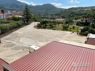 Piazzale sosta camper e affini