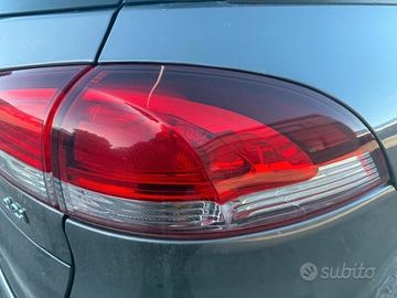 Faro posteriore destro Renault Clio 4 2015 station