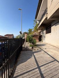 Appartamento con ingresso indipendente garage e gi