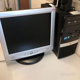 pc fisso HP i3 con schermo