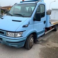 Iveco Daily carroatrezzi iveco 35c15 g