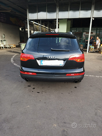 Audi q7 3.00 v6