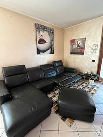 Divano L, Pelle Nera con Contenitire e Pouf