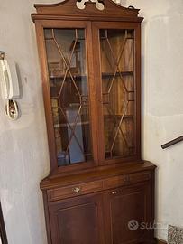 elegante ANGOLIERA in legno e decori in ottone