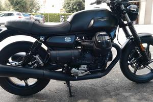 moto guzzi v7 stone