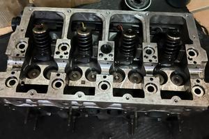 Testata audi A4 B7 2.0 tdi 140 cv