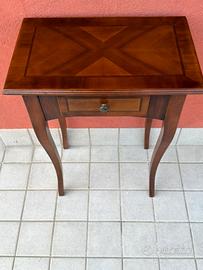 Piccolo  Tavolino scrittoio in legno intarsiato