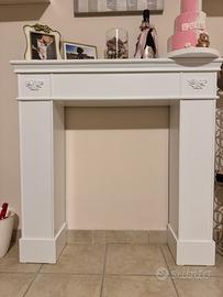 Cornice camino decorativa