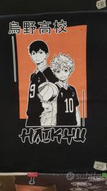 T-shirt con stampe anime 