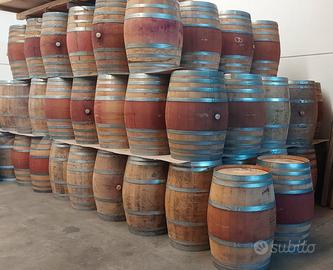 Botti usate varie dimensioni per arredamento