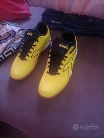 scarpe calcetto nuove 39