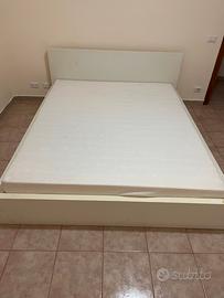 Letto Ikea con materasso e rete a doghe