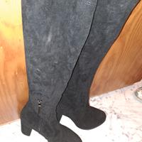 Stivali alti al ginocchio in camoscio