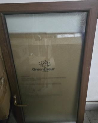 finestre bagno color legno 
