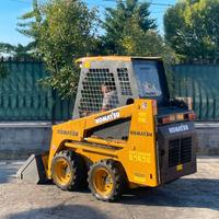 P90 Mini pala 15 q.li Komatsu con Joystick