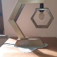 lampada in legno da tavolo