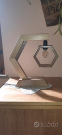 lampada in legno da tavolo