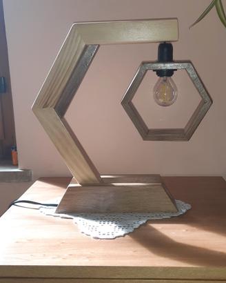 lampada in legno da tavolo