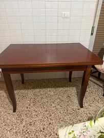 Tavolo e 4 sedie legno