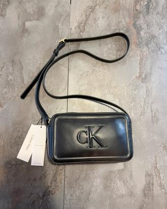 borsetta nera calvin klein