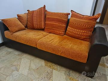 Divano marrone/arancione