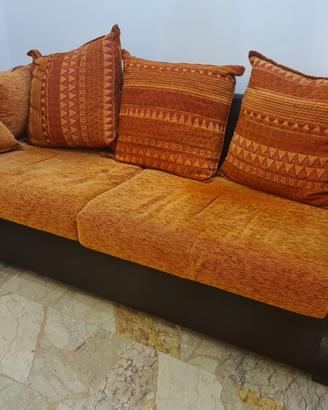 Divano marrone/arancione