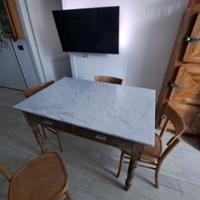 tavolo con piano in marmo 