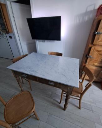 tavolo con piano in marmo 
