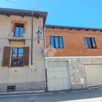 CASA SEMINDIPENDENTE A MAGNANO