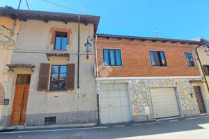 CASA SEMINDIPENDENTE A MAGNANO