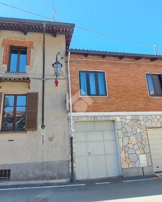 CASA SEMINDIPENDENTE A MAGNANO