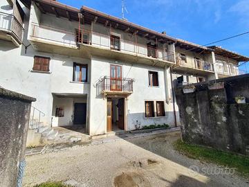 TIPICA CASA FRIULANA NELLA BORGATA DI CHIAICIS -