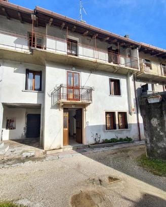 TIPICA CASA FRIULANA NELLA BORGATA DI CHIAICIS -