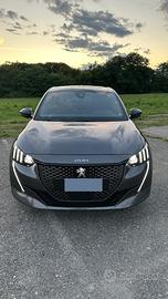 Peugeot 208 GT con tettuccio panoramico+TrenoGomme