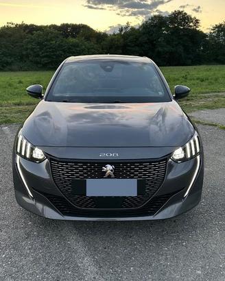 Peugeot 208 GT con tettuccio panoramico+TrenoGomme