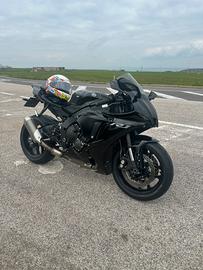 Yamaha r1 2024