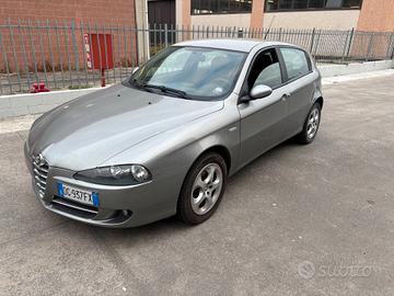 Alfa Romeo 147 1.6 16V TS (105) 5 porte Distinctiv