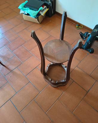 tavolino tre piedi