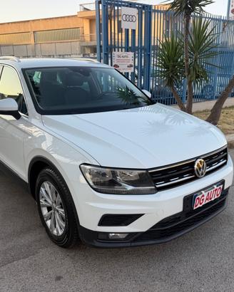 Volkswagen Tiguan 1.6 TDI 115 cv 2019 navigatore