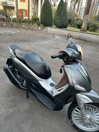 Beverly 300cc abs asr 2019