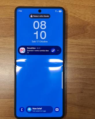 Samsung Z Flip 7 12/512 gb