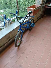 Bicicletta BMX 