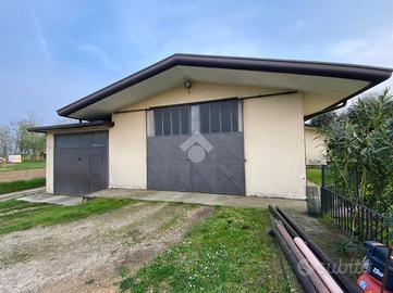 CAPANNONE A TEZZE SUL BRENTA