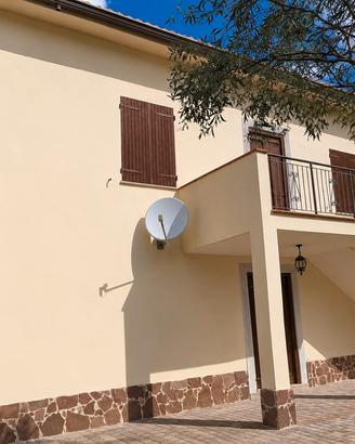 Casa su 2 piani con terreno mq.12.960