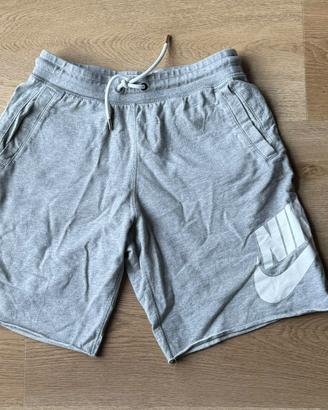 pantaloncini nike