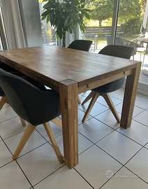Tavolo da pranzo in legno massello