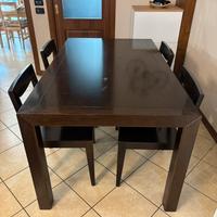 Tavolo e 4 sedie in legno massello di frassino