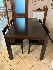 Tavolo e 4 sedie in legno massello di frassino